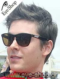  Zac Efron wearing sunglasses Oakley frogskins 9013